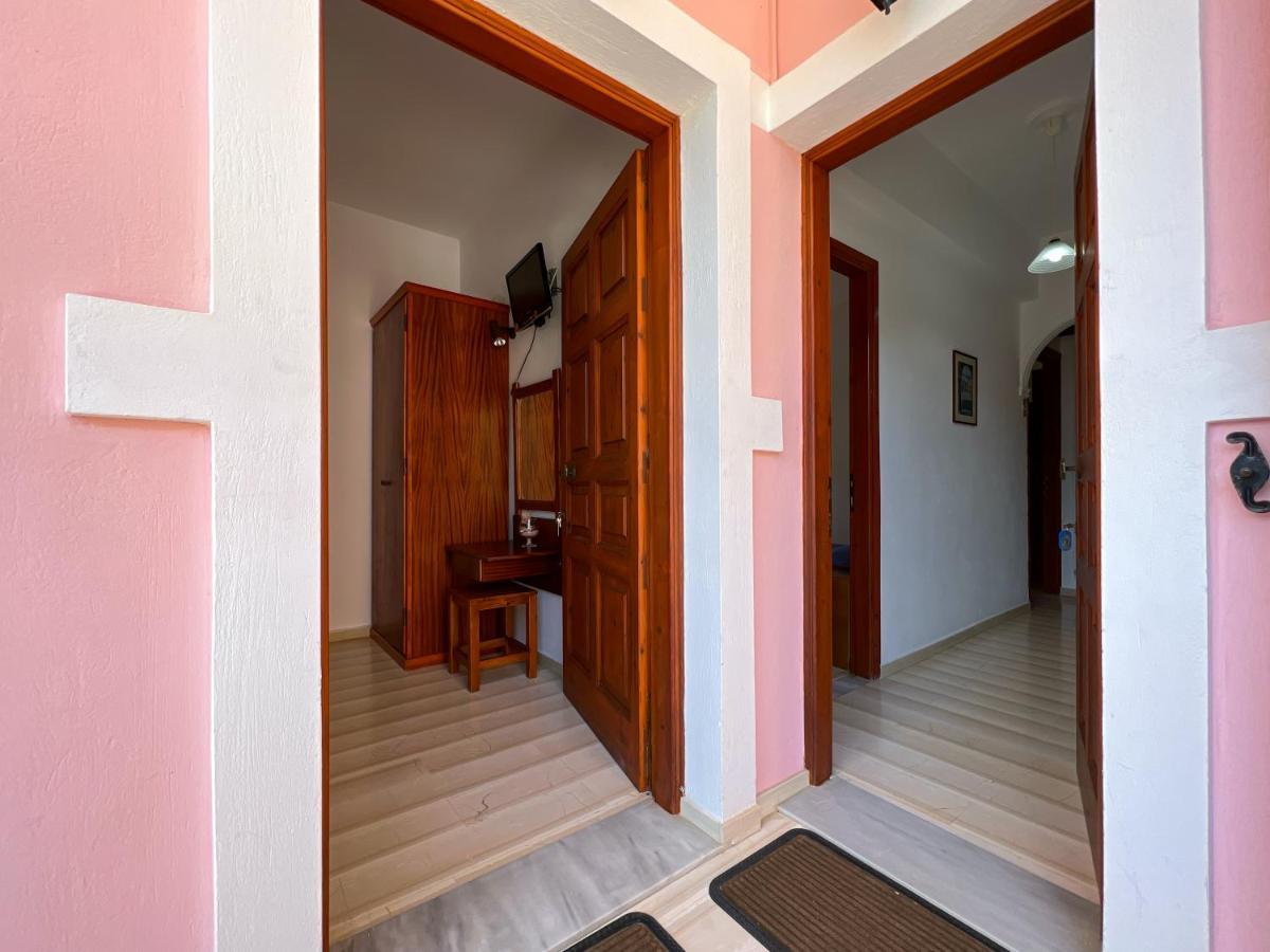 Anemone Apartment Pelekas Exterior photo